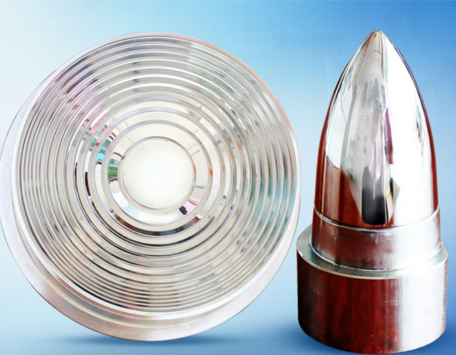 干冰清洗機可以清理鏡面模具嗎？答案揭曉！