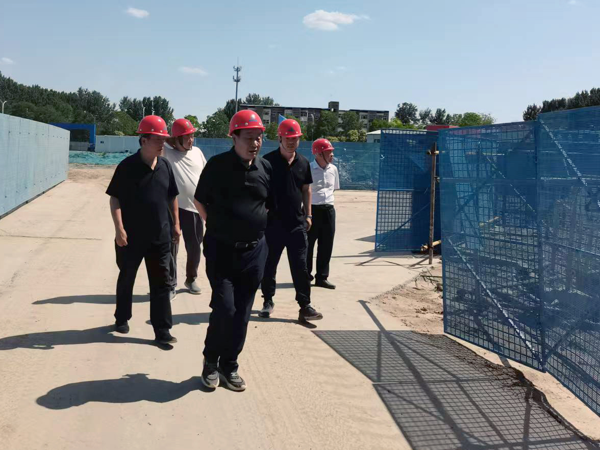 新蒲建設(shè)集團(tuán)董事局主席王雙對(duì)赴匡城景苑項(xiàng)目調(diào)研指導(dǎo)
